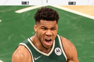 字母背靠背40+10杀红眼 雄鹿扳回一城悬崖勒马