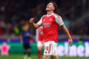 阿森纳旧将：别让哲凯赖什单干，全队要像喂亨利那样喂饼